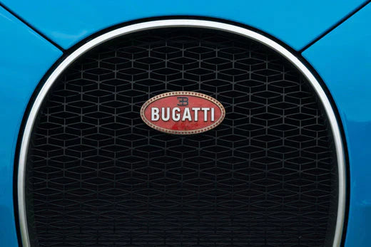 Bugatti x SWISSVAX Car Care Collection: Perfezione nella Cura e nelle Prestazioni