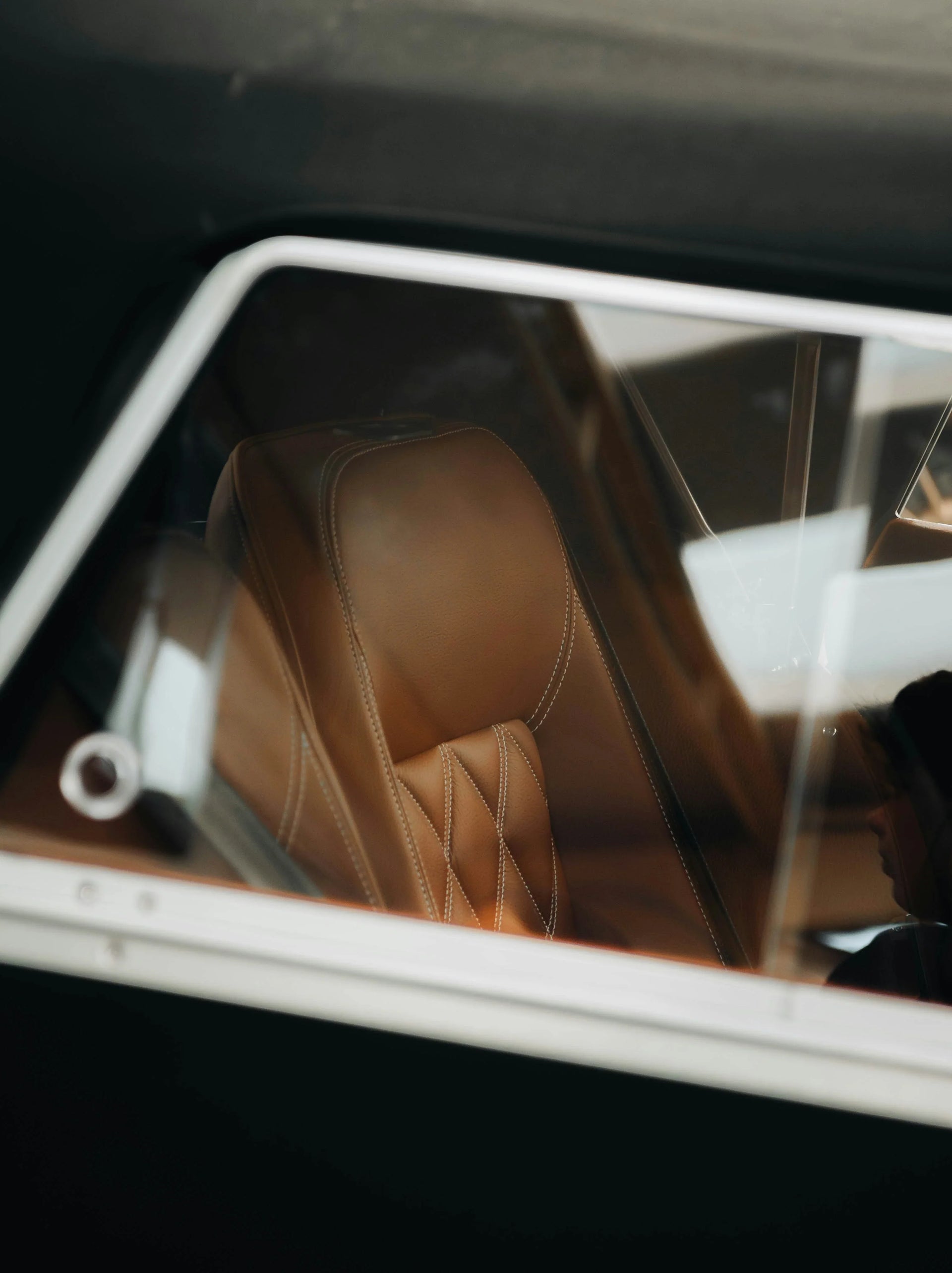 Reinigung & Pflege von Autoleder. So bleibt Leder im Auto schön – ein Leben lang