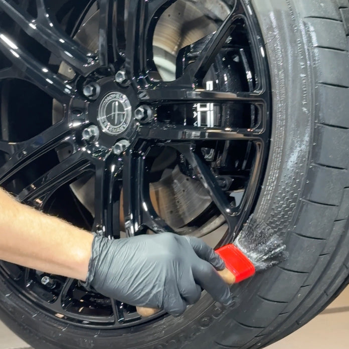 Pneu tire shine (also for whitewall tires) 