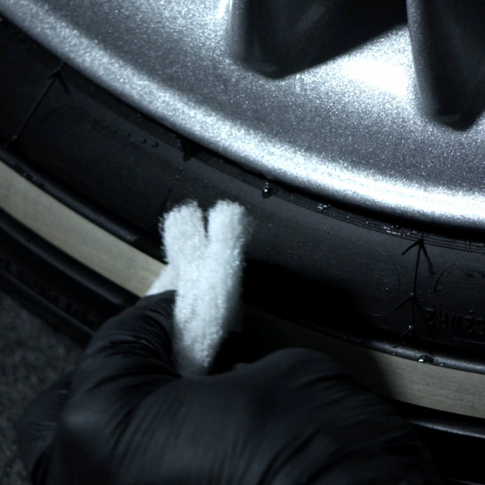 Nettoyant Pneu White pour pneus à flancs blancs (250 ml)